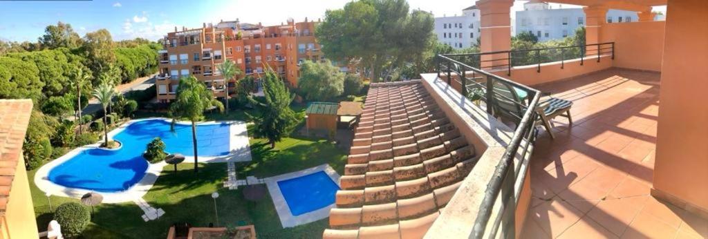 Gatu Premium Atico Sotavento Playa, Parking, Terraza, Piscinas, Wifi Y Aire Acc , " Preferente Mayores De 25 Anos Y Familias " El Puerto de Santa María Exteriér fotografie